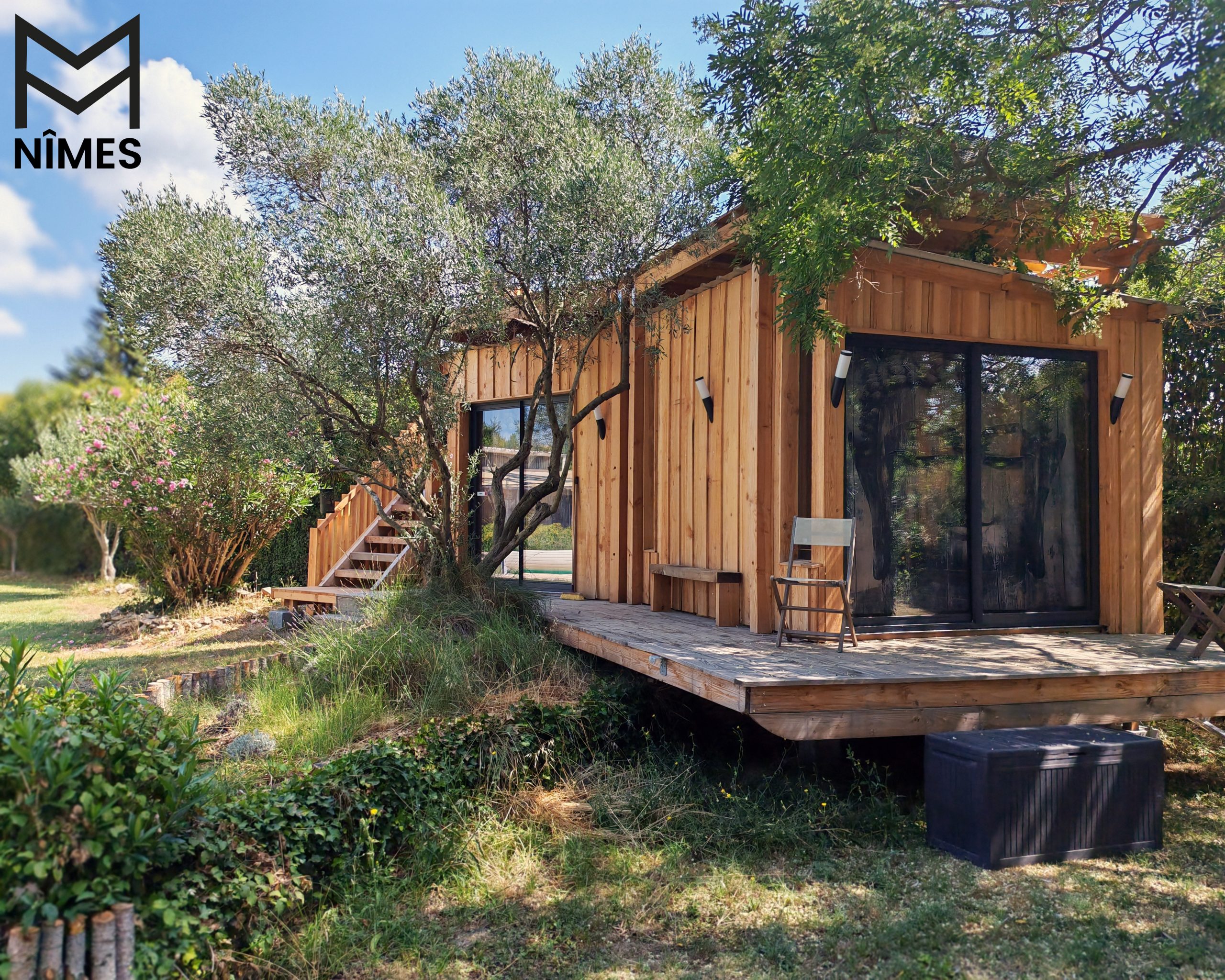 Le Cocoon, espace bien-être, propose massages et soins pour une détente personnalisée.